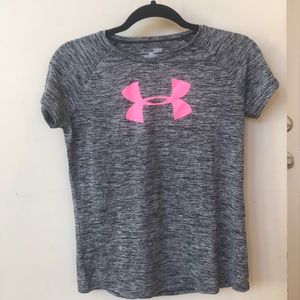 Under Armour girls t- shirt youth large